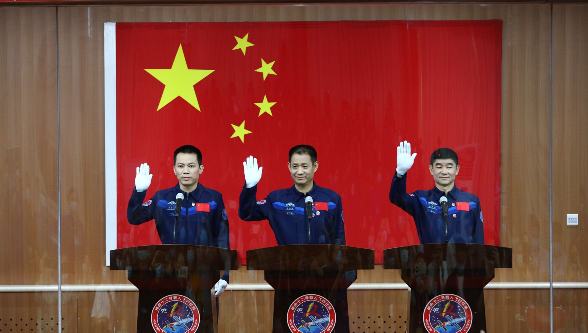 新“太空出差三人组”独家揭秘！走近神十八航天员李广苏