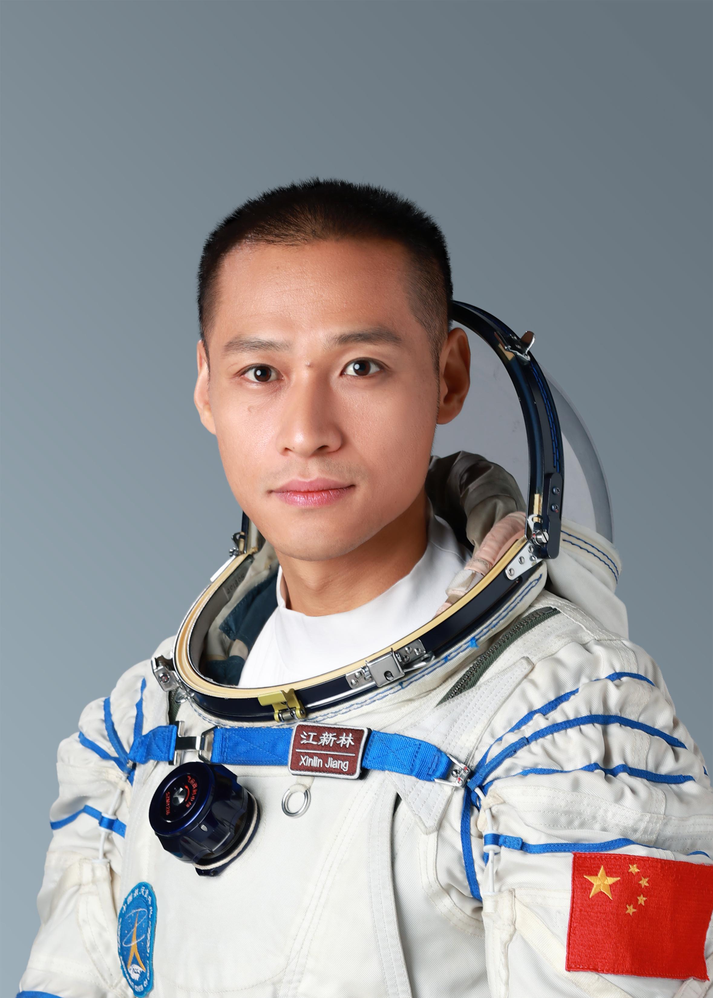 60秒回顾神舟十八号发射精彩瞬间