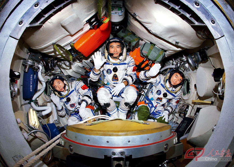 为迎接神十七航天员回家，东风着陆场进行了哪些服务升级？