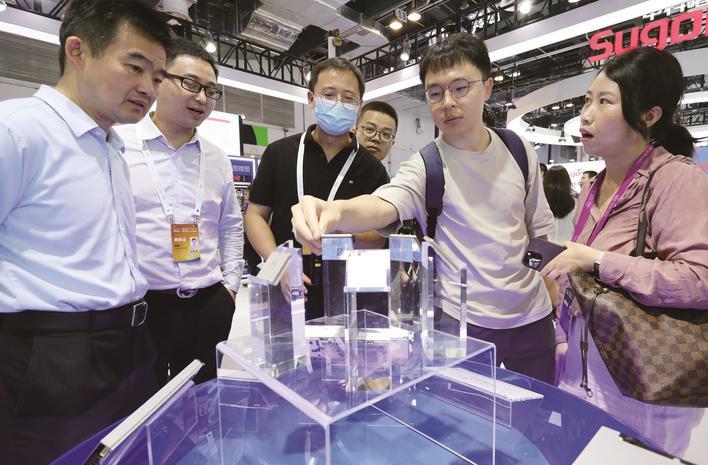 新华时评｜人工智能要在赋能实体经济上出实招
