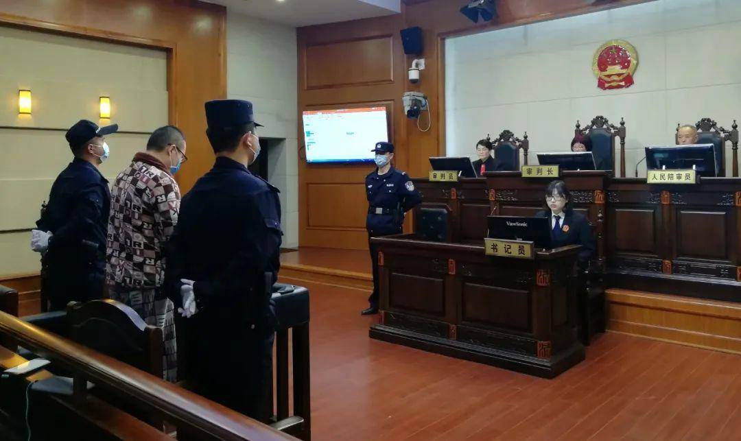 首例保代被判承担连带赔偿责任案向市场传递出了什么信号？