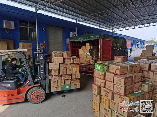 推动农村物流体系往村覆盖、向户延伸——快递业促农村消费升级