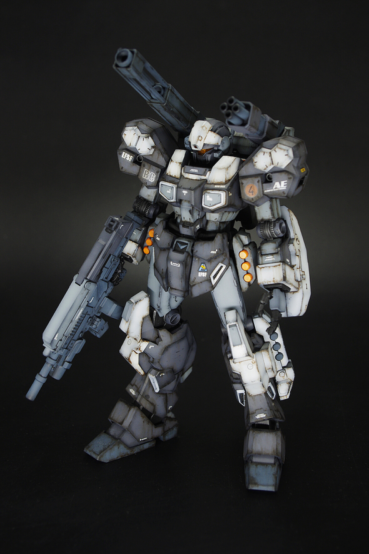 “百模大战”中，工业大模型如何闯出“新天地”？