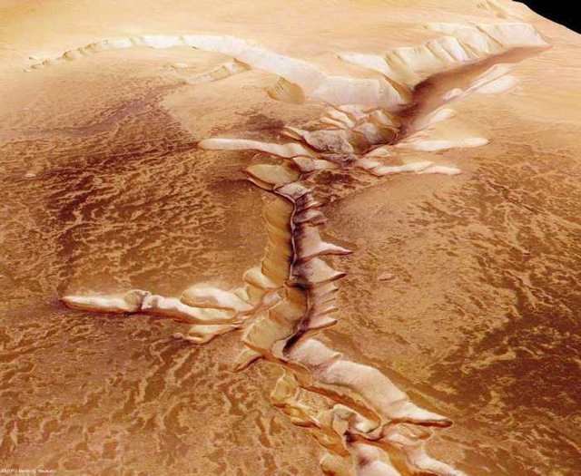 新研究：火星内部深层存在大量液态水