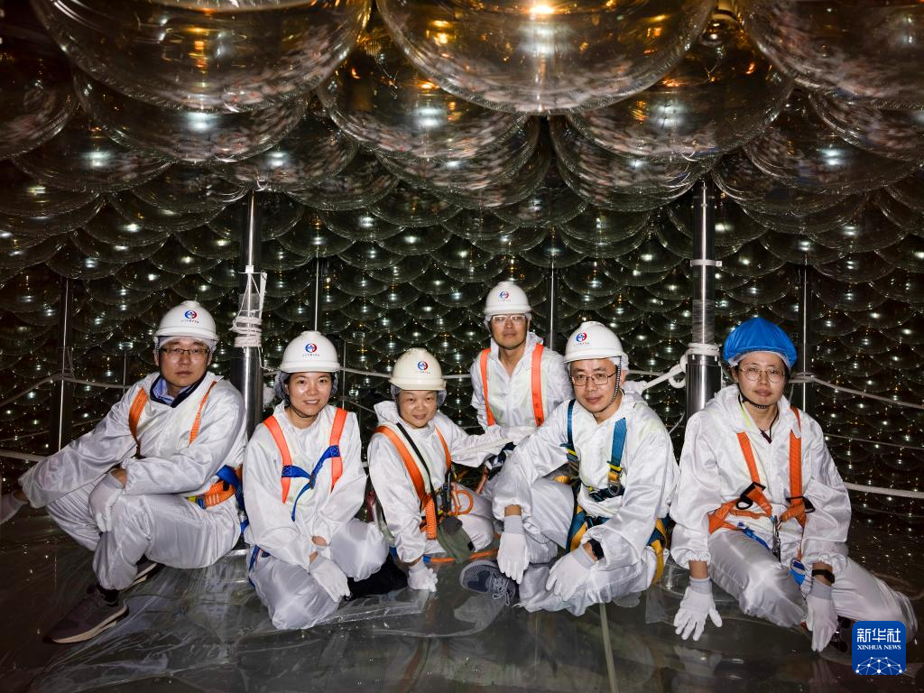 新华全媒+丨江门中微子实验液体灌注启动